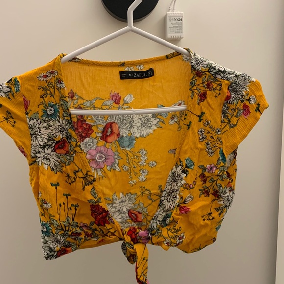 FLORAL WRAP TOP - Picture 1 of 2